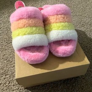 W fluff yeah slide uggs